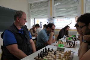 Quelques minutes après le début du tourteau et avant « un vif échange verbal ».